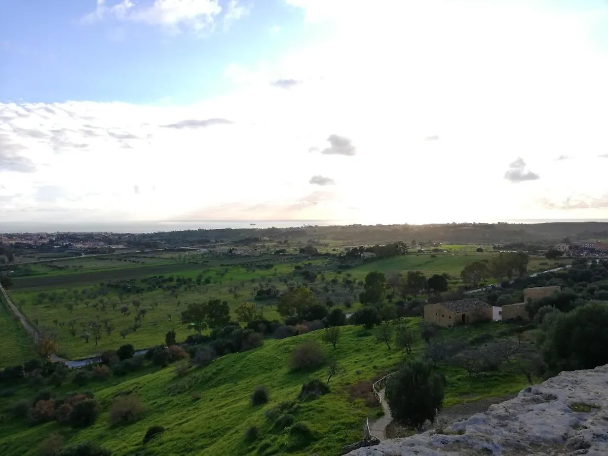 2 Bedrooms House At San Leone 400 M Away From The Beach With Furnished Terrace And Wifi Agrigento 0*,